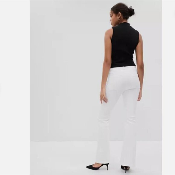 GAP High-Rise '70s Flare BOHO Optic White Y2k SOFT Jeans Size 32/14 - MSRP $90 - Picture 2 of 6